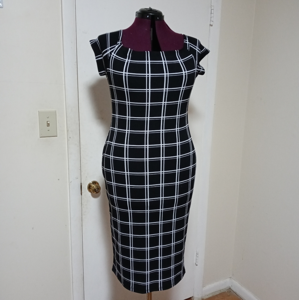 Brat Star black with white strips dress size XL